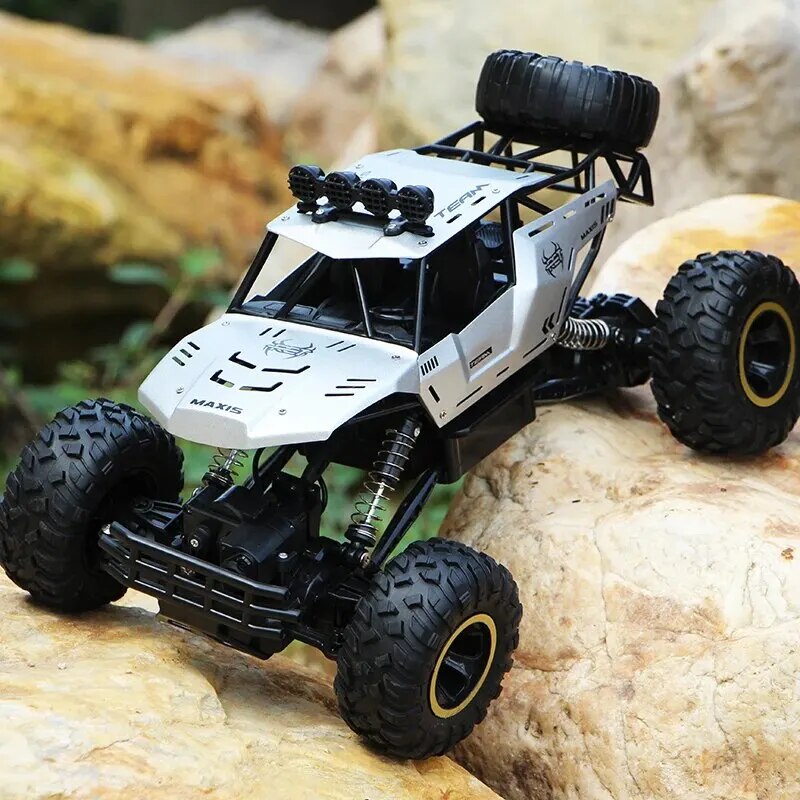 Ferngesteuerte Geländewagen