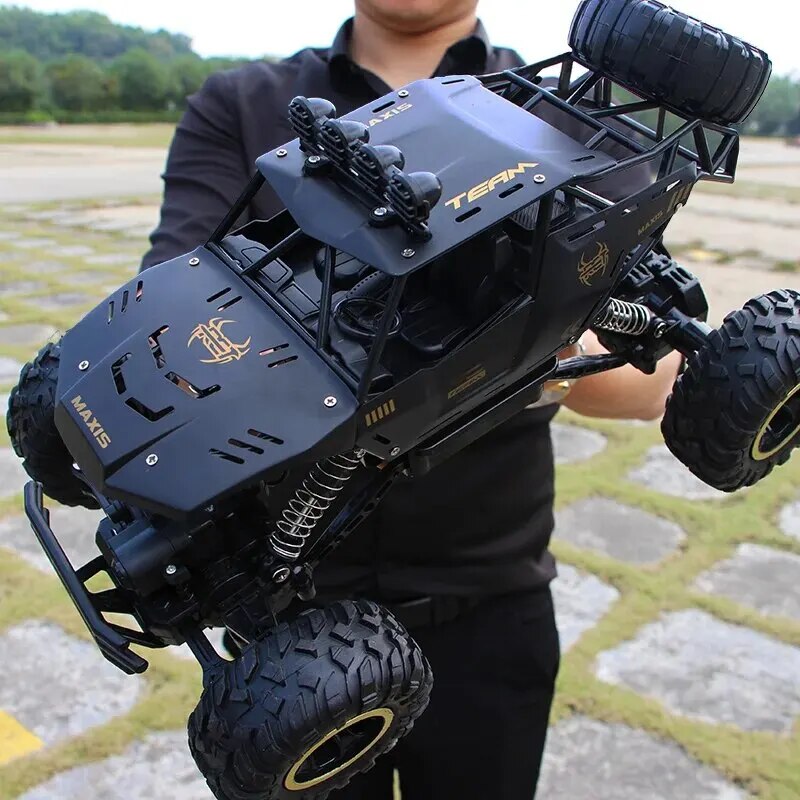 Ferngesteuerte Geländewagen