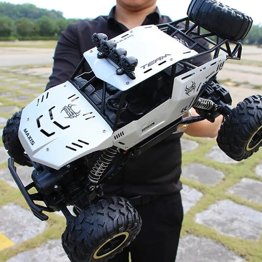 Ferngesteuerte Geländewagen
